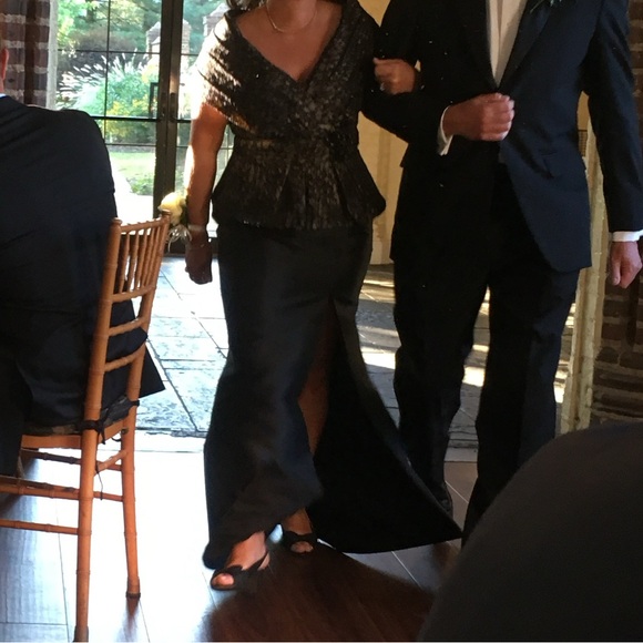 Peplum, lace and taffeta gown - Picture 12 of 15